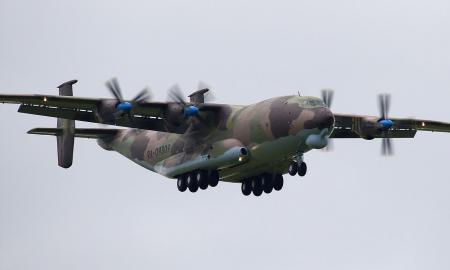 Su visais žmonėmis. Rusai neteko labai reto lėktuvo