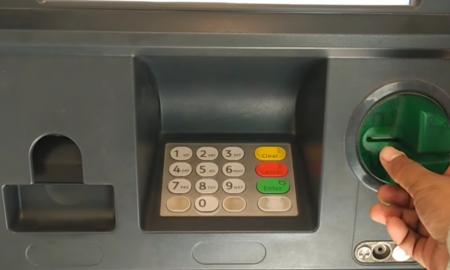 „Išsiimkite grynuosius dabar“ — kodėl bankai staiga siunčia šią žinutę?