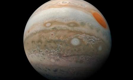 Neregėtas radinys: toli nuo Žemės — planeta, kuri net Jupiterį paverčia nykštuku (Foto, Video)