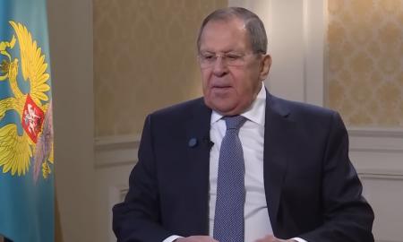 „Visoms, kurios ribojasi su Rusija.“ Lavrovas peržengia ribas