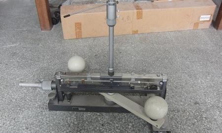 Mįslė atskleista. Kaip du metaliniai rutuliai padėjo „pasverti“ visą Žemę (VIDEO)