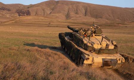 Kartu jie turi 6000 tankų. Jie akivaizdžiai artėja