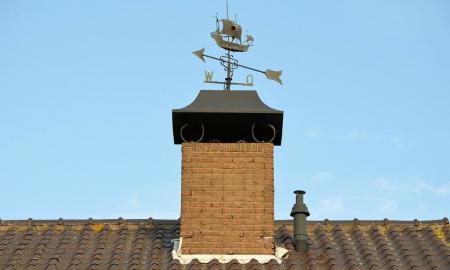 Reguliariai meskite jį į ugnį. Kaminas pats išsivalys nuo suodžių