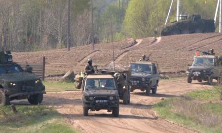 Nuo tūkstančių karių iki uždraustų grybavimo vietų: kas vyksta Suvalkų koridoriuje?