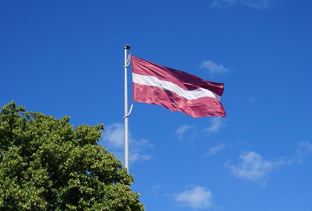 Latvijos vėliava