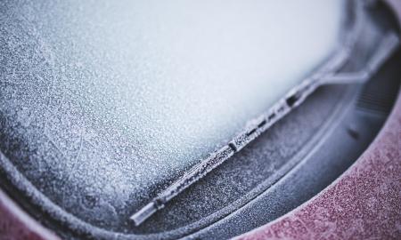 Pamirškite ledo grandiklį: kaip paprasta burbulinė plėvelė gali išgelbėti jūsų rytą