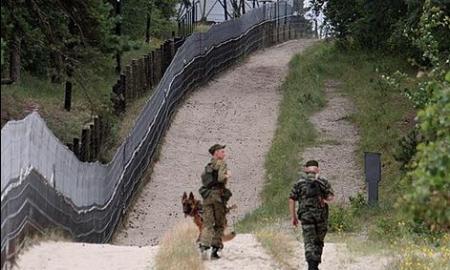 „Rytų skydo“ strategija: netoli Lietuvos milijonai įvairių tipų minų 