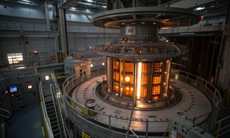 Fizikai išsprendė „Didžiojo sprogimo teorijos“ problemą. Branduolių sintezės reaktoriai iš tikrųjų gali tai padaryti