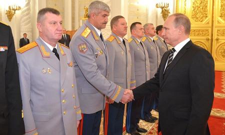 Putinas „pradangino“ generolą, kuris jam pasakojo „didžiosios pergalės“ nesąmones