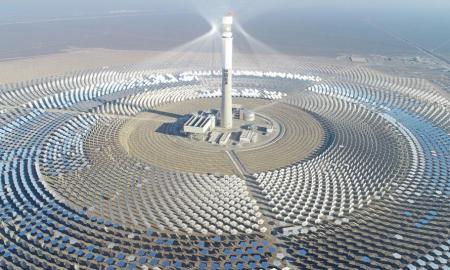 Kinijoje saulės elektrinė „pažadino“ dykumą. Kas vyksta?