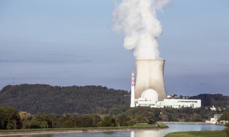 Sprendimas priimtas jėga: didžiausia pasaulyje AE atnaujina veiklą