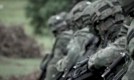 Galės smogti bet kur ir bet kada. 40 F-15E ir 60 F-16. Tai jau mirtinas nuosprendis agresoriui