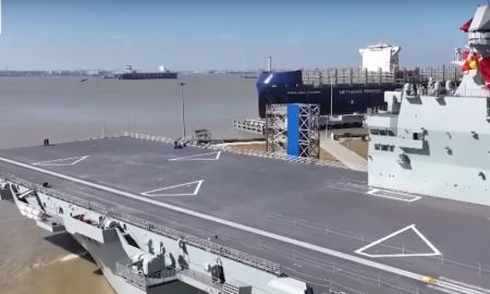 Nuo šiol saugių krantų nėra? Šis desantinis milžinas keičia jūrų karo taisykles (Foto, Video)