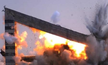 Eina kiaurai pro betoną. Ir tam nėra priešnuodžio. Jie turi naują monstrinį ginklą (Video)