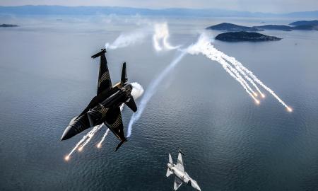 Rusų pranašumas tirpsta: F-16 ruošiasi „tūkstančių bombų“ operacijai