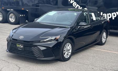 Populiariausias pasaulyje mechanikas nusipirko automobilį. Ką jis pasirinko? (VIDEO)