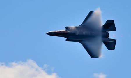 Laukia savo „Husarų“! Žinome tikslią datą, kada pirmieji naikintuvai nusileis bazėje – tai pakeis viską!