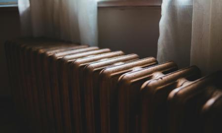 Šildymo sezono staigmena: laikas keisti kuro rūšį. Tai pigiau nei malkos ar granulės