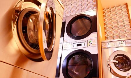 Visą laiką darėte tai klaidingai? Ką iš tikrųjų reiškia simboliai I ir II skalbyklės stalčiuje: paslaptis, kurią žino ne visi