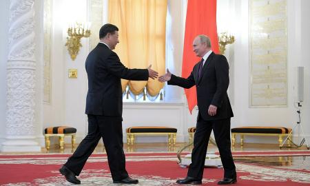 Kinija nusigręžia nuo Rusijos. Kremliuje auga baimė 