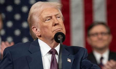 Arogancija. „Zelenskis neturi kortų, jis turi tik vieną: Trumpą“