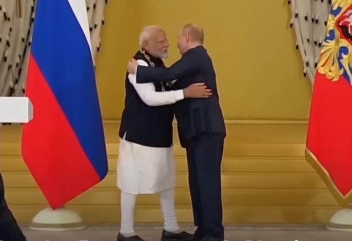 N. Modi ir V. Putinas