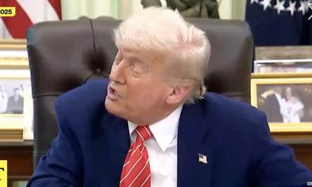 To dar nebuvo: JAV prezidentas gamykloje parodė tai, ką paprastai matome tik filmuose