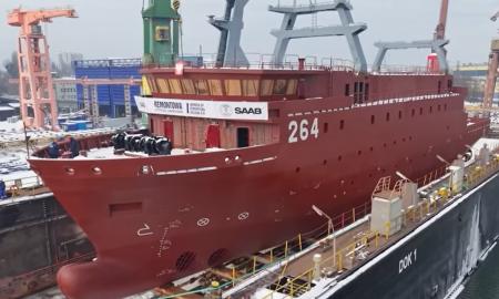 Gdanske plaukiojantis šnipas. Jie jį pasitiko kaip didvyrį (Video)