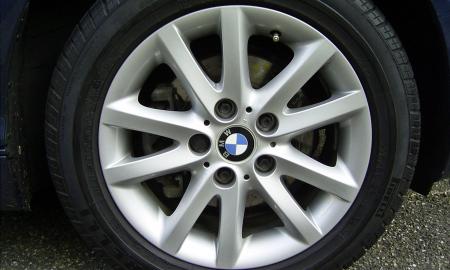 Savo BMW nebegalėsite patys remontuoti? Ir viskas dėl vieno varžto (FOTO)