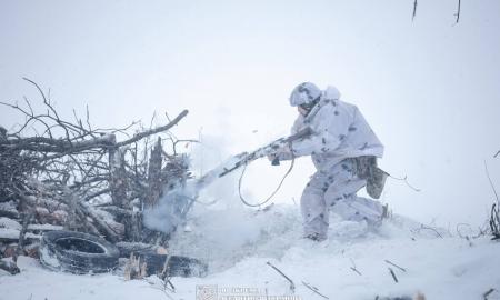 „Kaip lindo, taip ir lenda.“ Mūšis dėl Myrnohrado virto gatvių pragaru: tarp pozicijų – vos keliasdešimt metrų