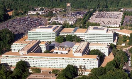 „Sudie, Amerika?“ Prezidentas rėžė tiesą: 2/3 žvalgybos duomenų dabar keliauja iš čia (Video)