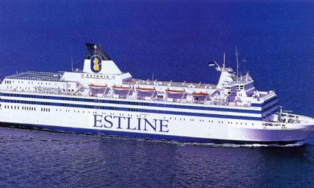 Paslaptinga skylė Estijos kelto šone. Ekspertai neabejoja