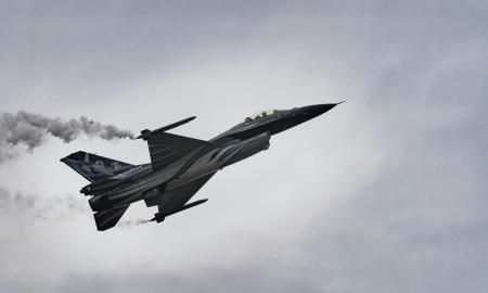 6 prieš 1: Zaporižios danguje juos bandė apsupti Rusijos „gaidžiai“ (Video)