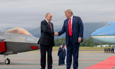 „Putinas gavo pakvietimą.“ Tolumoje jau aidi NATO laiduotuvių varpai