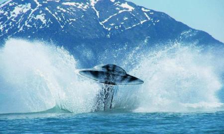 Tai nebe fantastika: JAV tyrėjai perspėja apie reguliarius NSO vizitus mūsų vandenynuose 