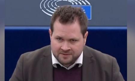 Danijos politikas prarado kantrybę: po Trumpo žodžių apie Grenlandiją – riebus keiksmažodis tiesioginiame eteryje (Video)