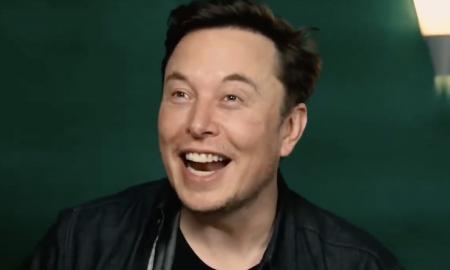 Kas čia per cirkas? „Ryanair“ vadovas prašo Musko jį įžeidinėti kasdien