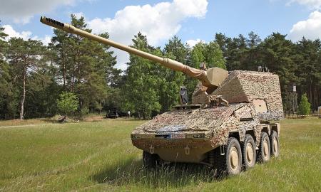 „Jie milžiniški.“ Paslaptingi ginklai fronte, Ukraina smogia smūgį