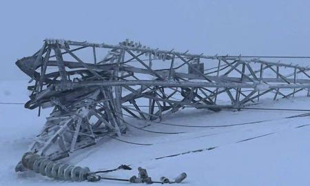 Griūva elektros linijos! Šiaurės Rusijos miestai be elektros (Foto)