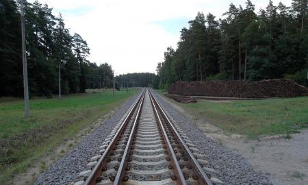 Kas nutiko su „Rail Baltica“ – kaina šoko iki 24 000 000 000. Ekspertai griebiasi už galvų