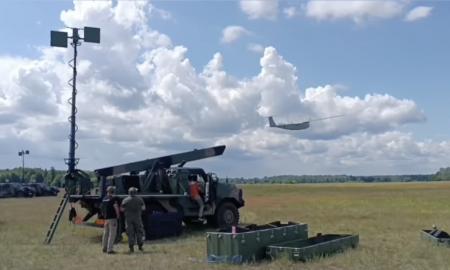 10 valandų ore ir SAR radaras, matantis per debesis. Jie sukūrė tai, ko pavydės visas NATO