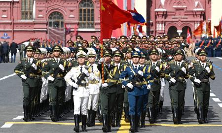 Atskleisti Japonijos planai: Pekinas įsiutęs dėl slapta kuriamų puolamųjų ginklų ir branduolinio skydo