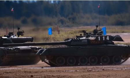 „Azov“ siunčia „linkėjimus“ Putinui: Pokrovsko prieigose – tikri fejerverkai (Video)