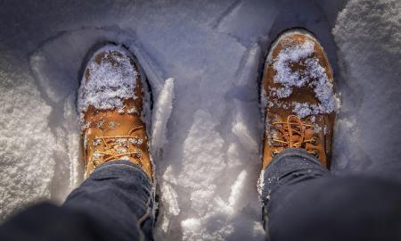 Apsaugokite žieminius batus nuo druskos. Pasinaudokite šiuo paprastu triuku