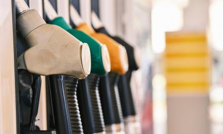 Ekspertai įsitikinę. Jie pataria kuo greičiau pasipildyti degalų atsargas