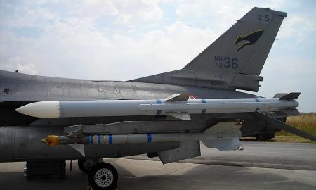 Ukrainai šių raketų reikia kaip oro. Jas tieks JAV kaimynė