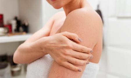 Ph formula: kūno odos priežiūra esant keratozei, sausumui ar niežėjimui