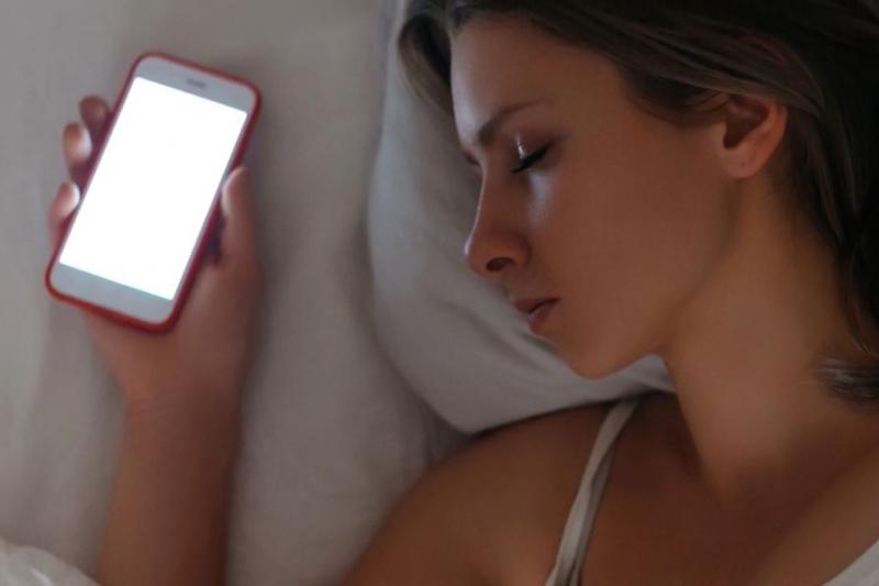 Telefonas ir miegas