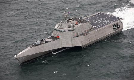 Kinijos uoste pasirodė JAV karo laivas. Pekine – siautulys