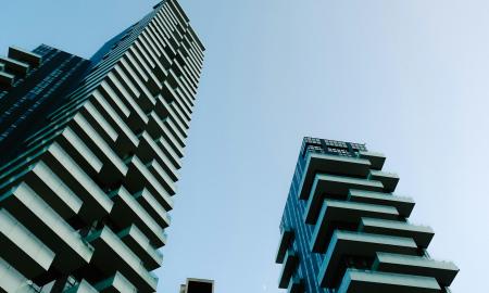 Kaimynai kerta iš peties. Prasidės nuo pirmadienio. Ar Lietuva bus kita?